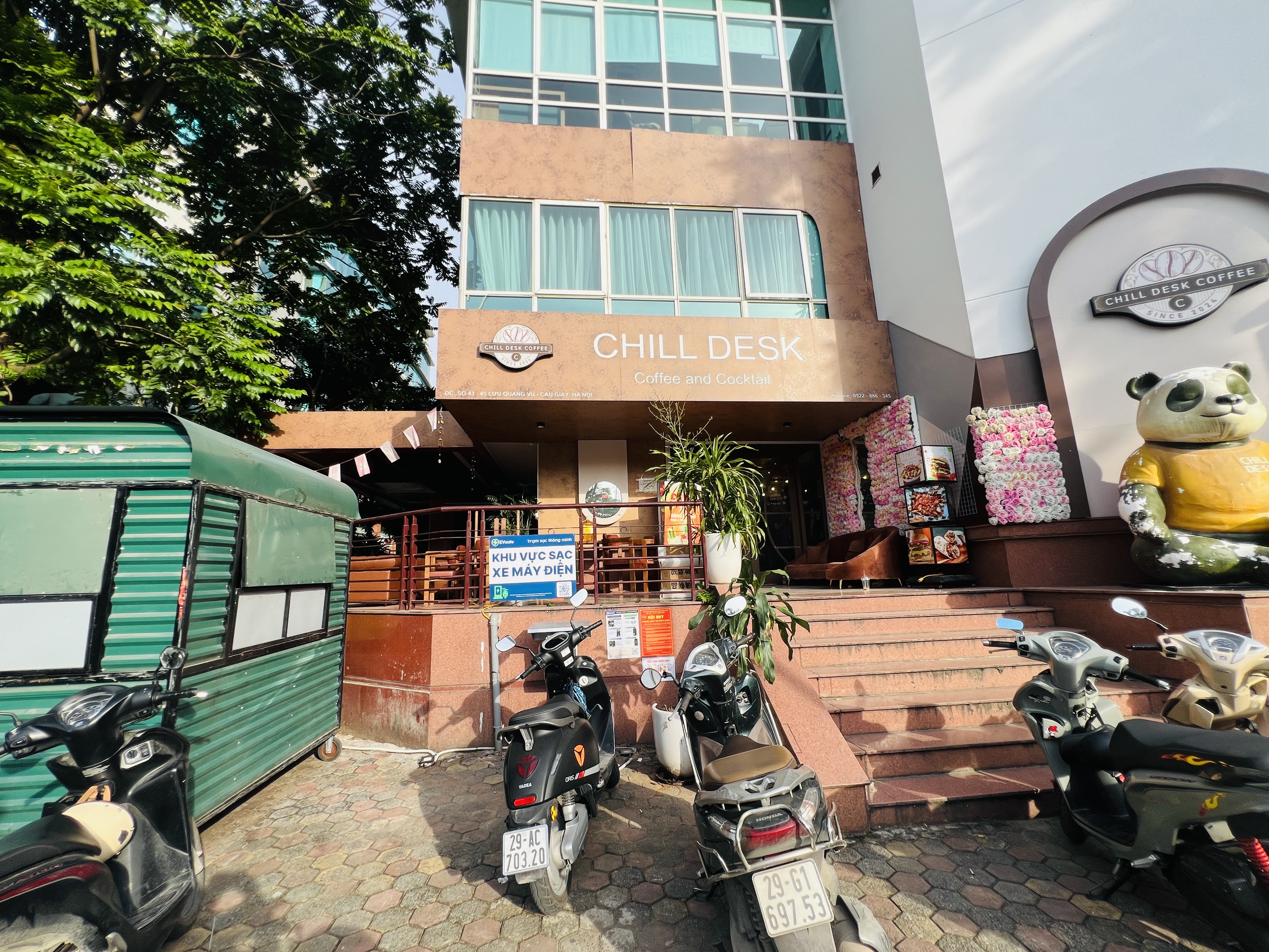 Trạm sạc Chill Deck Coffee