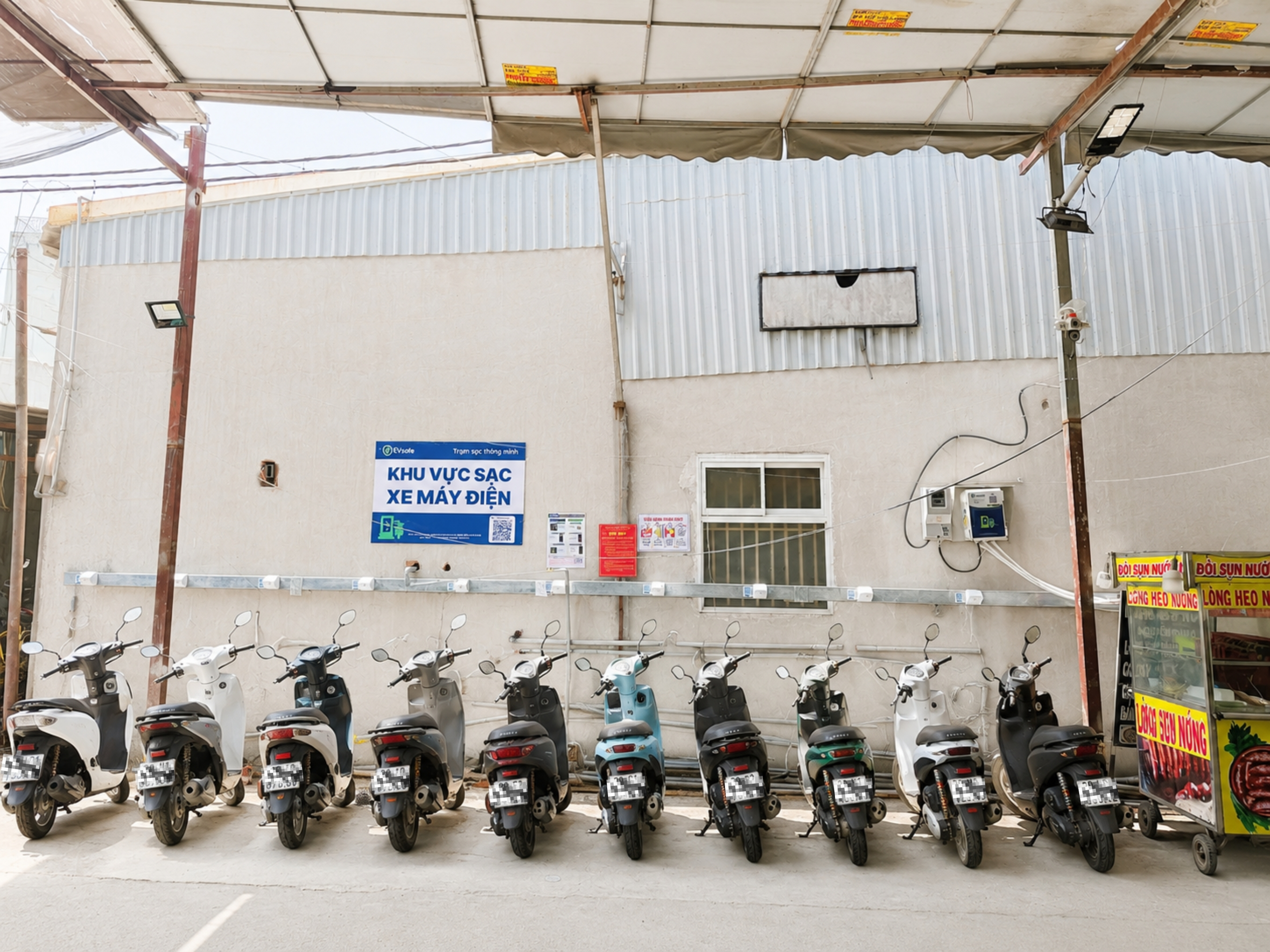 Trạm sạc và dịch vụ Hoà Bình