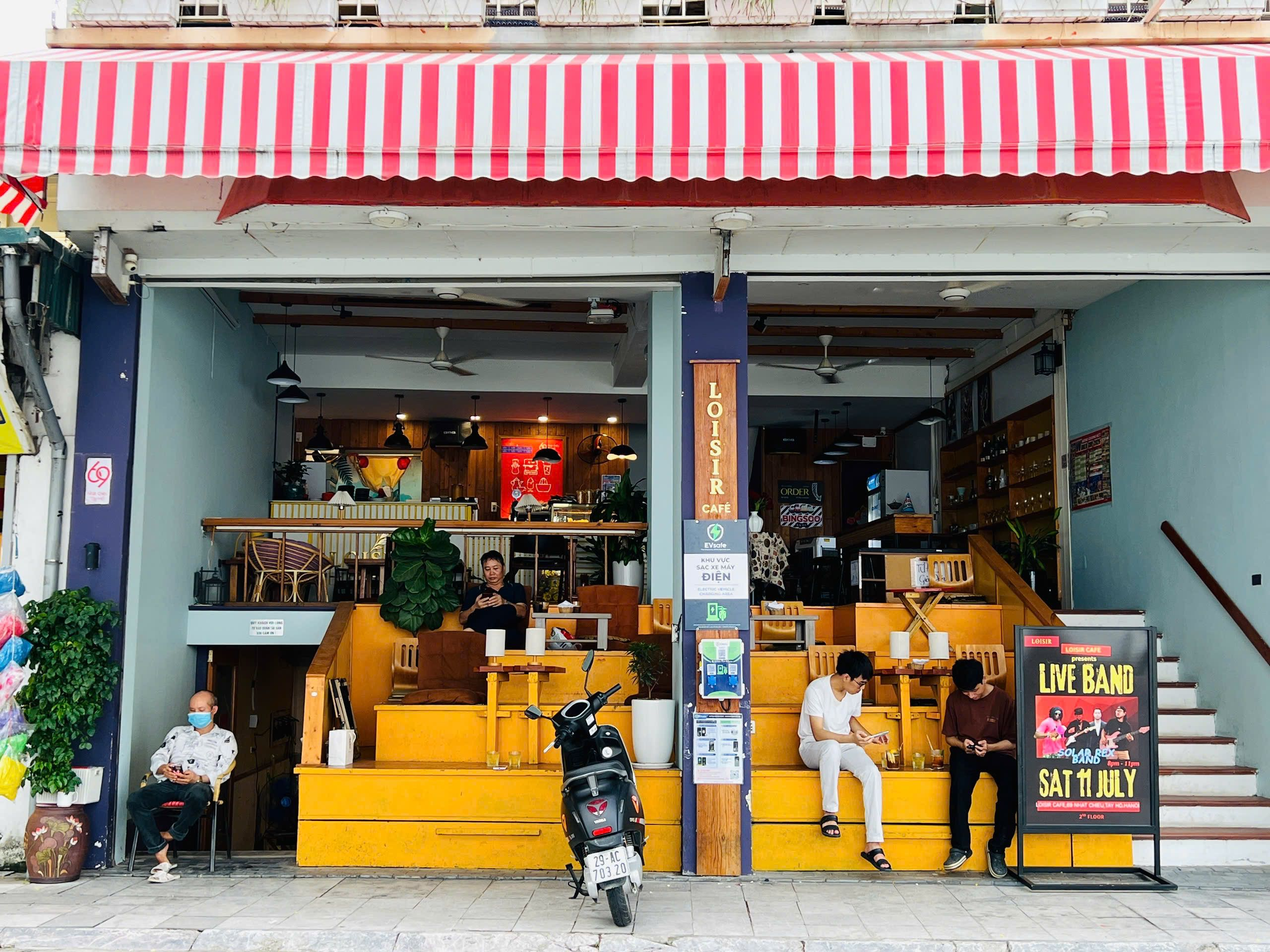 Trạm sạc Cafe Loisir