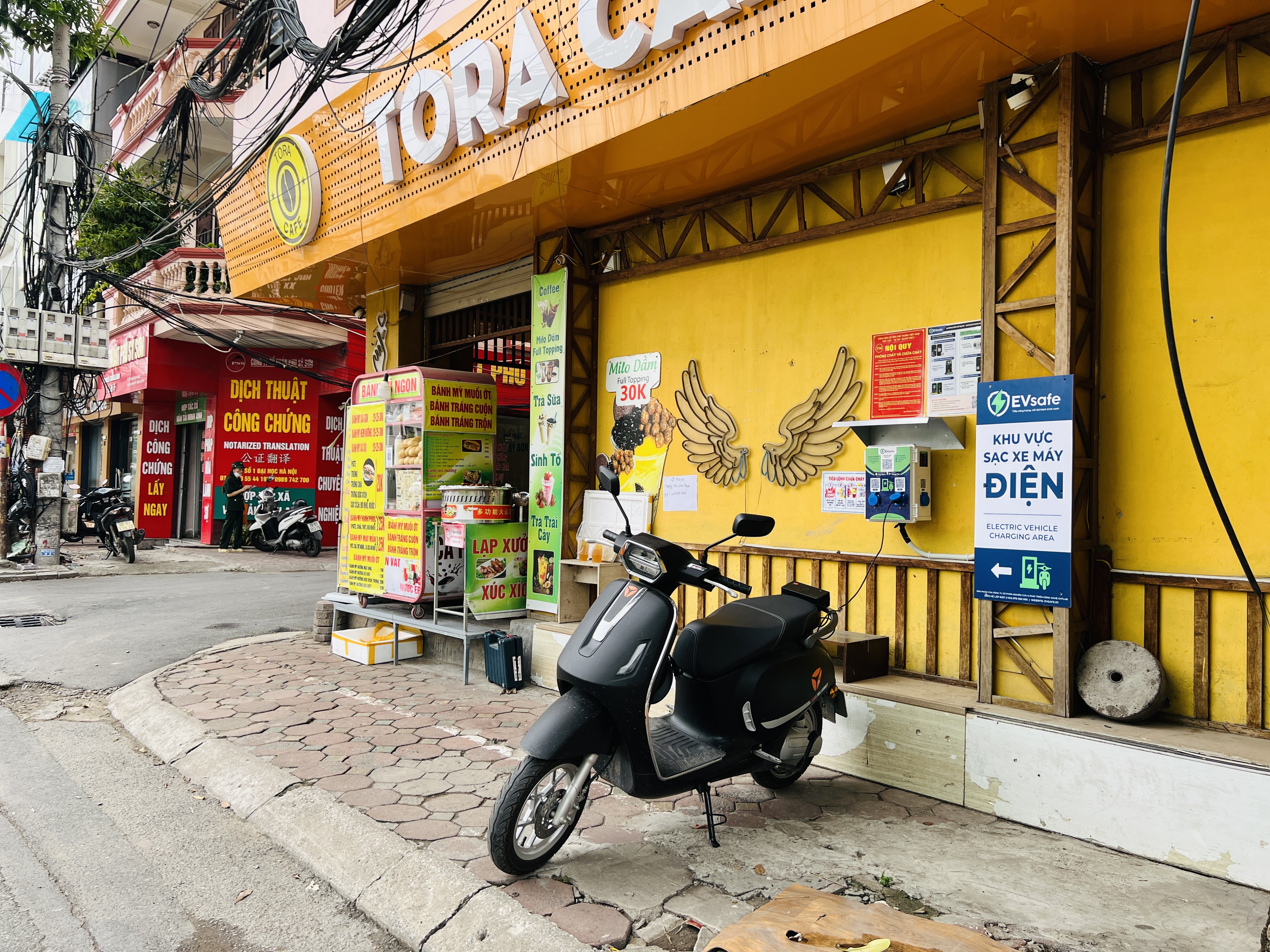 Trạm sạc Tora Cafe