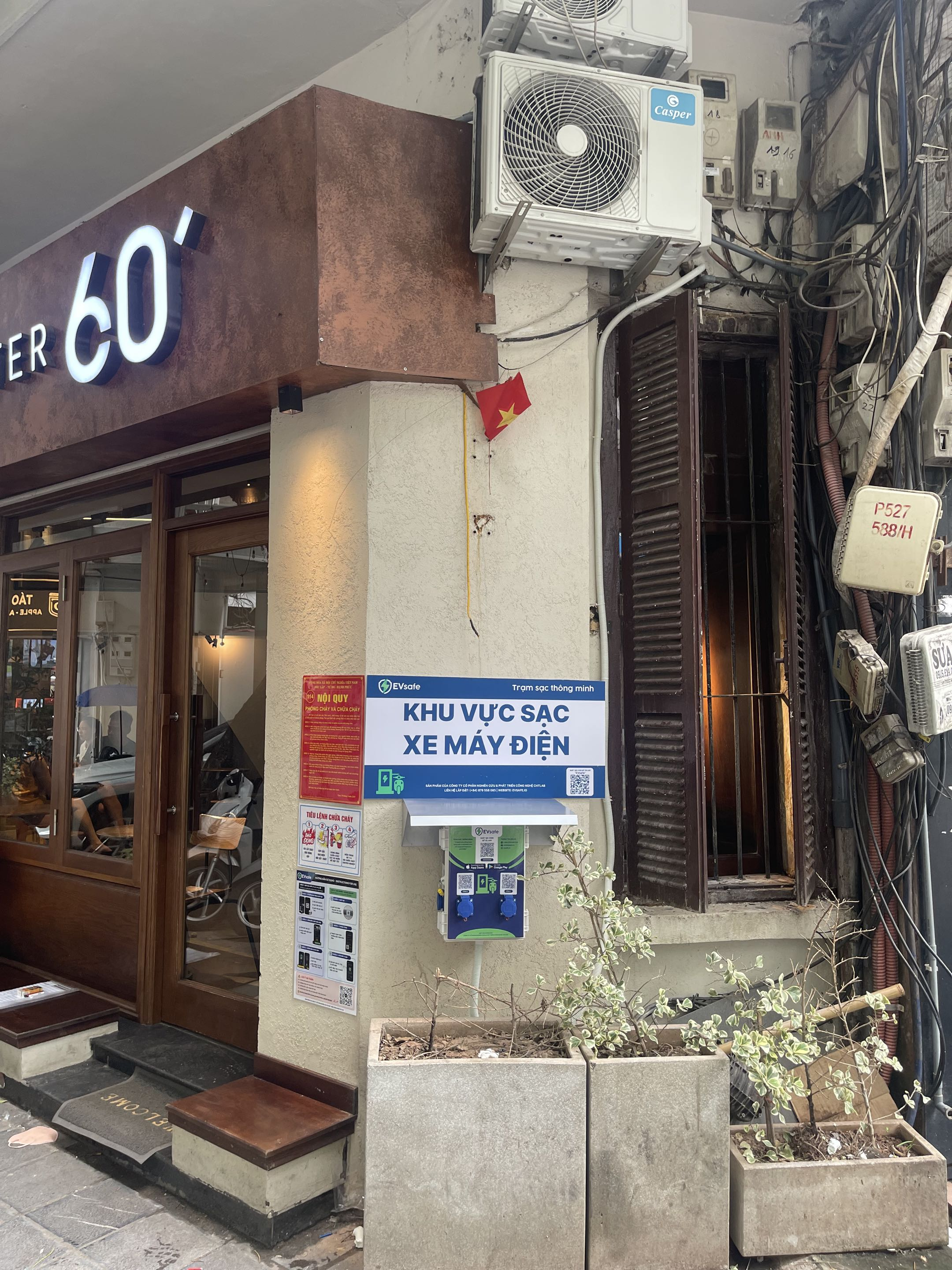 60mins coffee 102 Hoà Mã