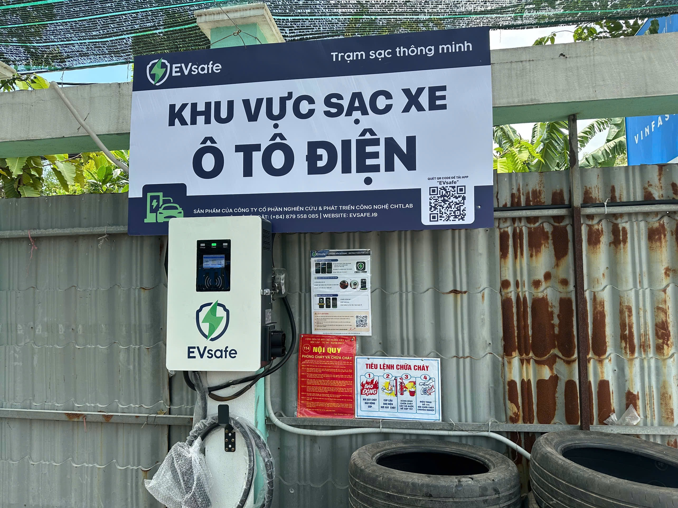 Trạm sạc ô tô đa năng 31 Lê Ngung