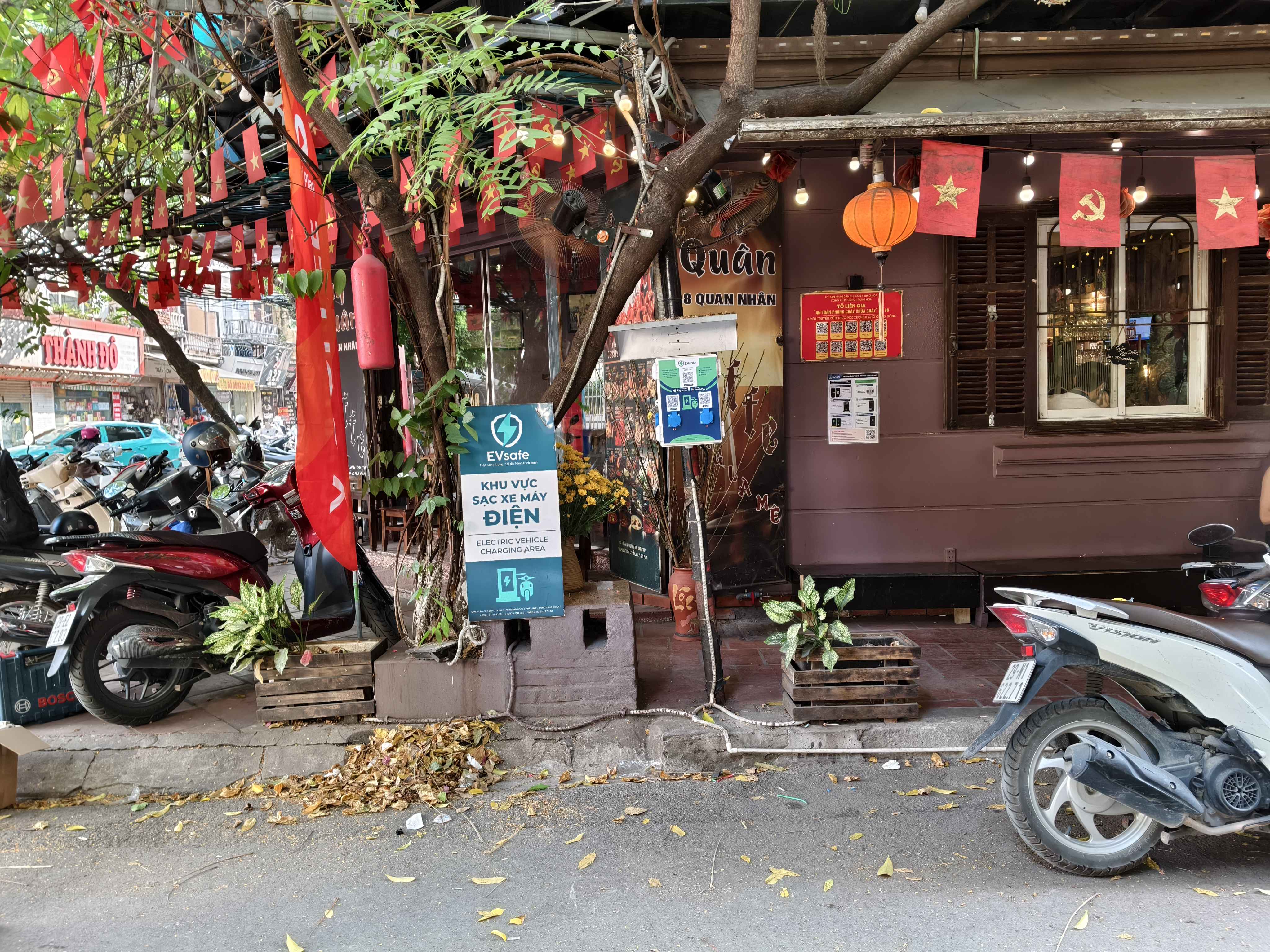 Trạm sạc Cafe Blue Sea