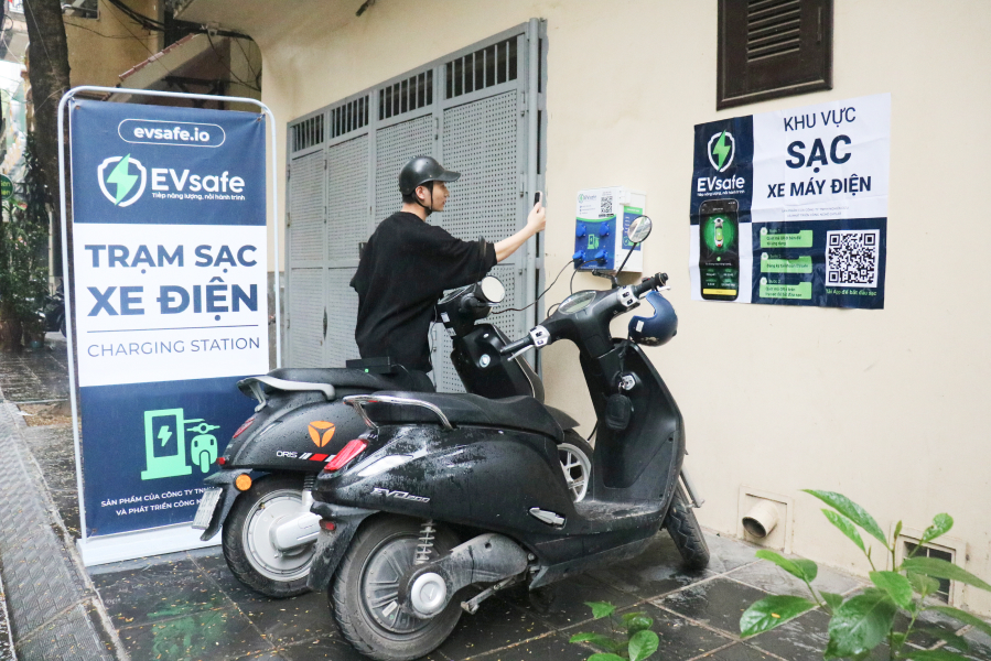 Trạm sạc xe máy điện EVsafe an toàn tại hầm chung cư